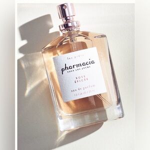 Pharmacologica anthropology rose epice 🌹 🥀 beauty 🤍✨💗 + gift wrap 🎁